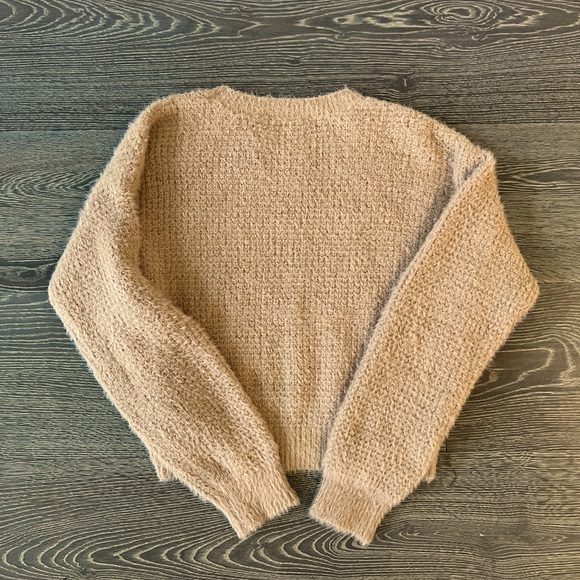 Forever 21 tan fuzzy crew neck sweater. Women’s size medium - Picture 2 of 5